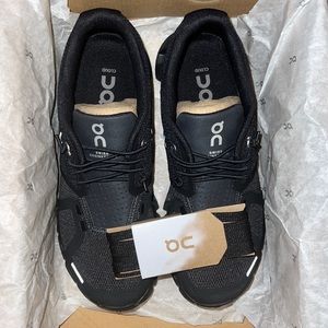 Brand New in Box On Running Cloud 5 Women’s Size 6 Black